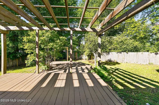 147 Sunnycrest Drive, Ridgeland, MS 39157