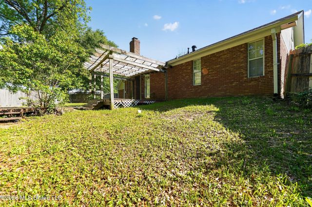 147 Sunnycrest Drive, Ridgeland, MS 39157