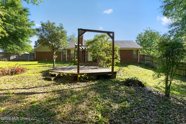 147 Sunnycrest Drive, Ridgeland, MS 39157