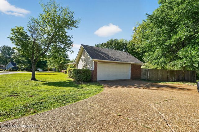 147 Sunnycrest Drive, Ridgeland, MS 39157