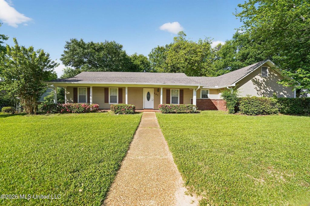 147 Sunnycrest Drive, Ridgeland, MS 39157