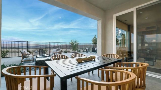 29432 Via Diamante, Valencia, CA 91354