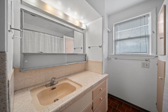 1271 Mistletoe Lane, Redding, CA 96002