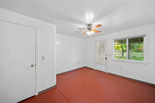 1271 Mistletoe Lane, Redding, CA 96002