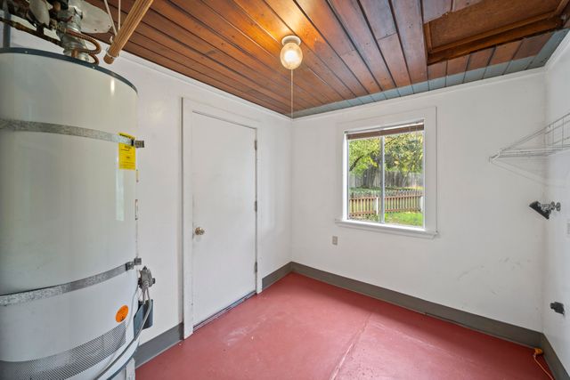 1271 Mistletoe Lane, Redding, CA 96002