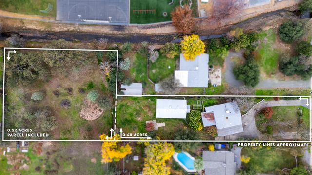 1271 Mistletoe Lane, Redding, CA 96002