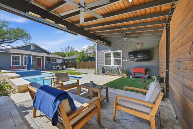 2241 Hurley Avenue, Fort Worth, TX 76110