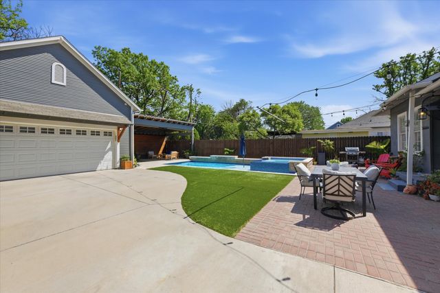 2241 Hurley Avenue, Fort Worth, TX 76110