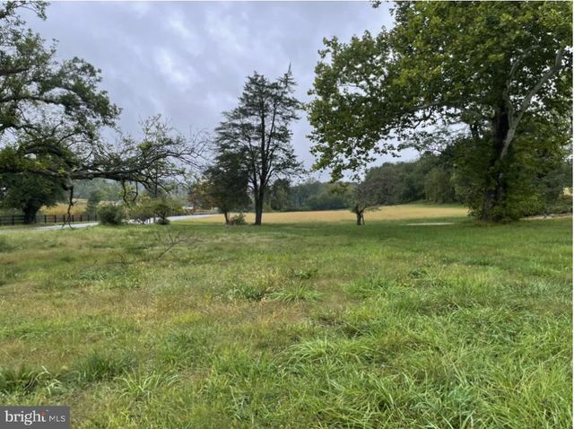 2611 BUTLER RD, Glyndon, MD 21071