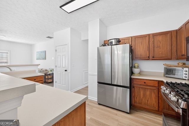 909 Milton Circle, Loganville, GA 30052