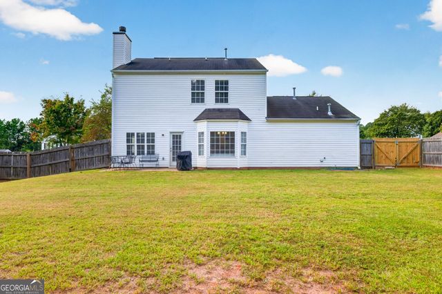 909 Milton Circle, Loganville, GA 30052