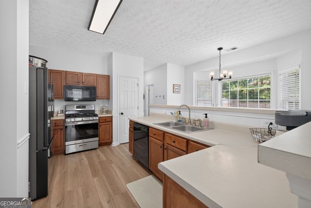 909 Milton Circle, Loganville, GA 30052
