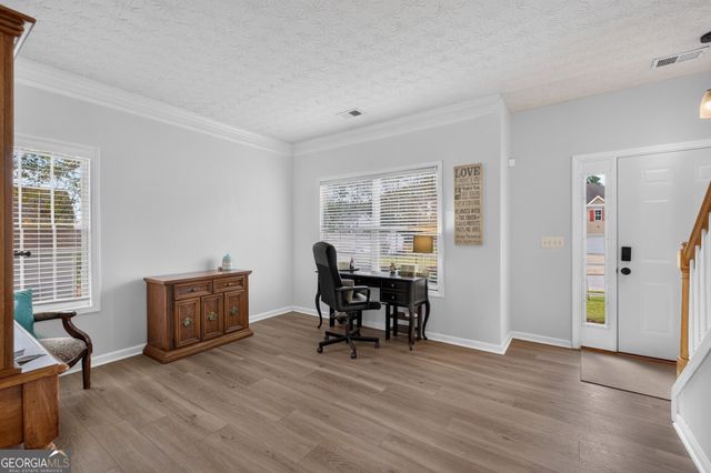 909 Milton Circle, Loganville, GA 30052
