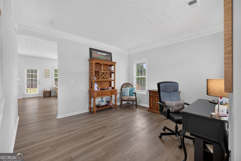 909 Milton Circle, Loganville, GA 30052 — photo 3