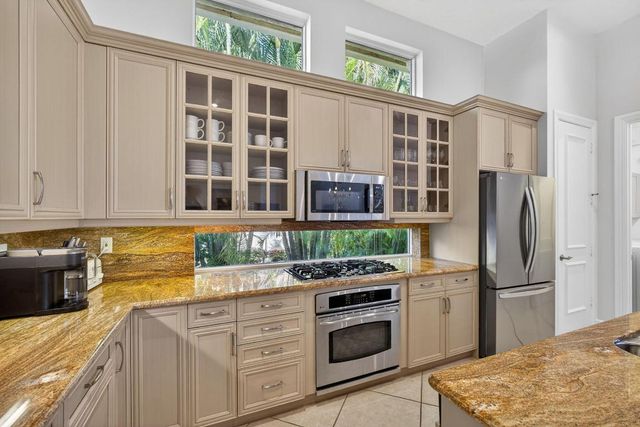 274 Porto Vecchio Way, Palm Beach Gardens, FL 33418