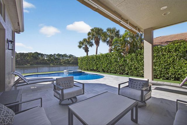 274 Porto Vecchio Way, Palm Beach Gardens, FL 33418