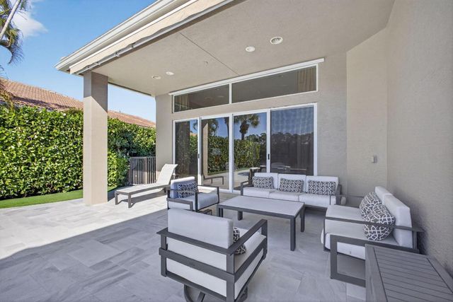 274 Porto Vecchio Way, Palm Beach Gardens, FL 33418