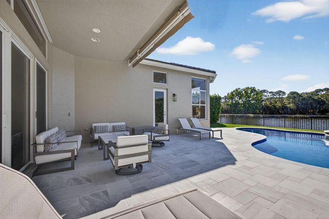 274 Porto Vecchio Way, Palm Beach Gardens, FL 33418