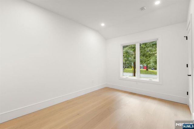 181 West Street, Closter, NJ 07624