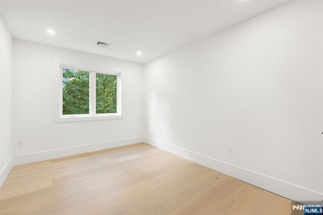 181 West Street, Closter, NJ 07624