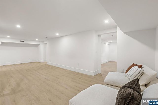 181 West Street, Closter, NJ 07624
