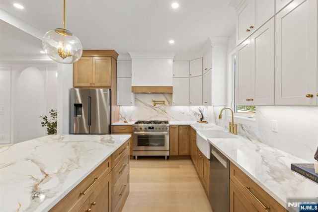 181 West Street, Closter, NJ 07624
