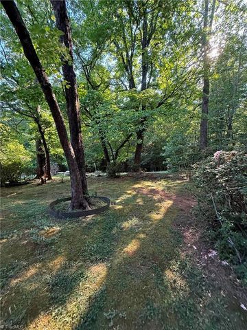 2 Hunting Country Trail, Tryon, NC 28782