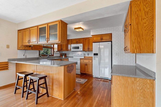 1811 N WHITNEY DRIVE, Appleton, WI 54914