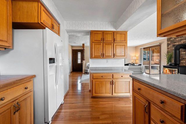 1811 N WHITNEY DRIVE, Appleton, WI 54914