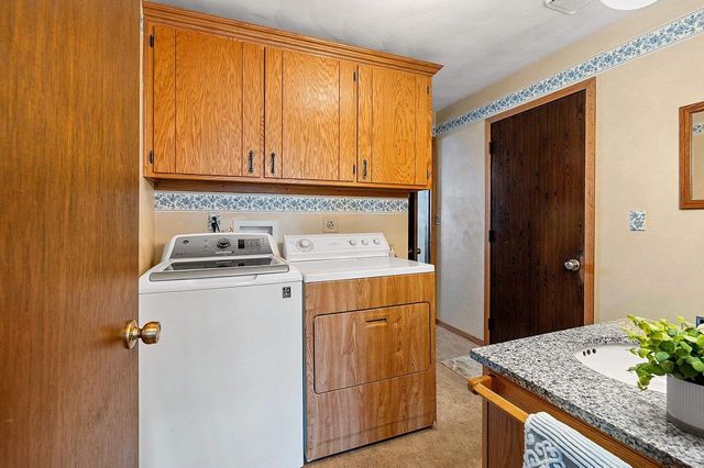 1811 N WHITNEY DRIVE, Appleton, WI 54914