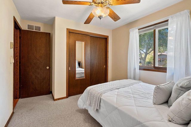 1811 N WHITNEY DRIVE, Appleton, WI 54914