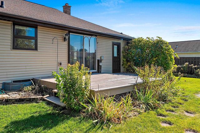 1811 N WHITNEY DRIVE, Appleton, WI 54914