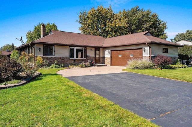 1811 N WHITNEY DRIVE, Appleton, WI 54914