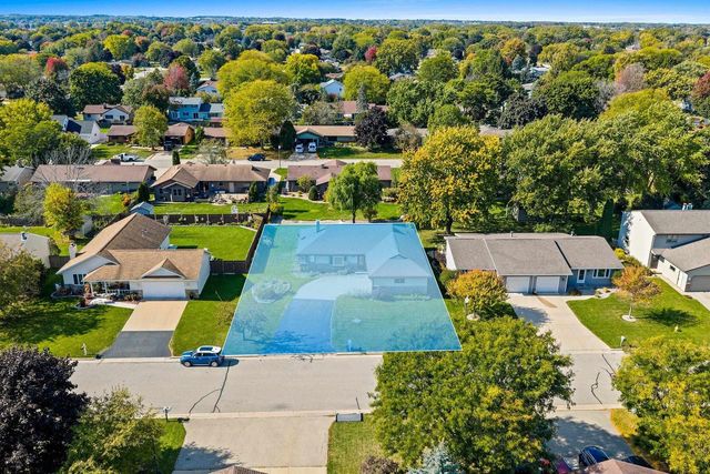 1811 N WHITNEY DRIVE, Appleton, WI 54914