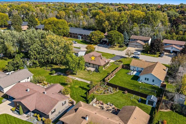 1811 N WHITNEY DRIVE, Appleton, WI 54914