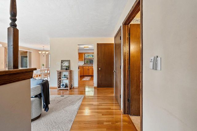 1811 N WHITNEY DRIVE, Appleton, WI 54914