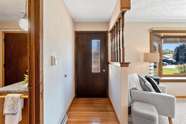 1811 N WHITNEY DRIVE, Appleton, WI 54914