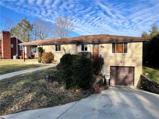 14535 Chris Dr, North Huntingdon, PA 15642