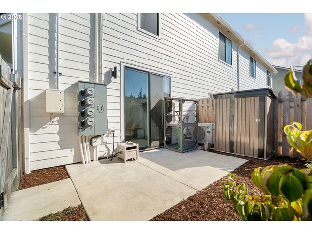 5720 Se DUKE St, Portland, OR 97206