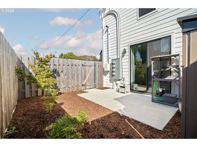 5720 Se DUKE St, Portland, OR 97206