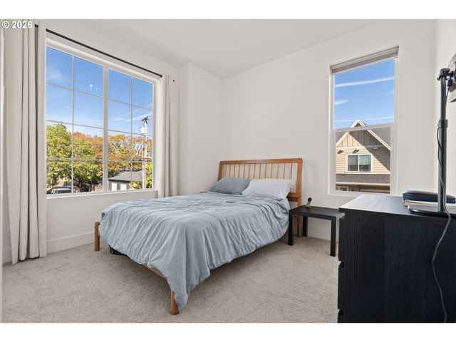 5720 Se DUKE St, Portland, OR 97206