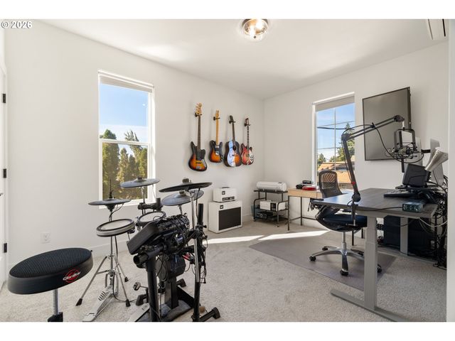 5720 Se DUKE St, Portland, OR 97206