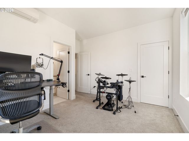5720 Se DUKE St, Portland, OR 97206