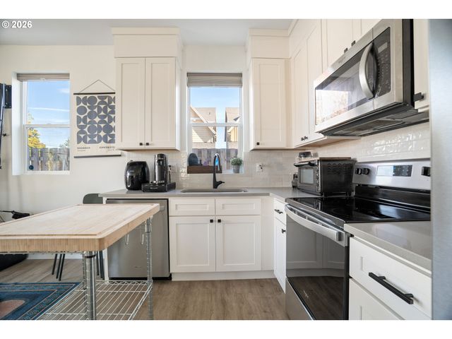 5720 Se DUKE St, Portland, OR 97206