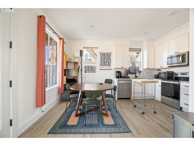 5720 Se DUKE St, Portland, OR 97206