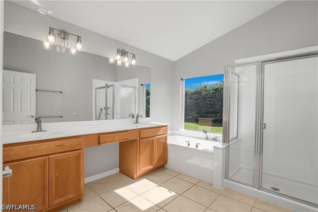 2022 Fairmont LN, Naples, FL 34120