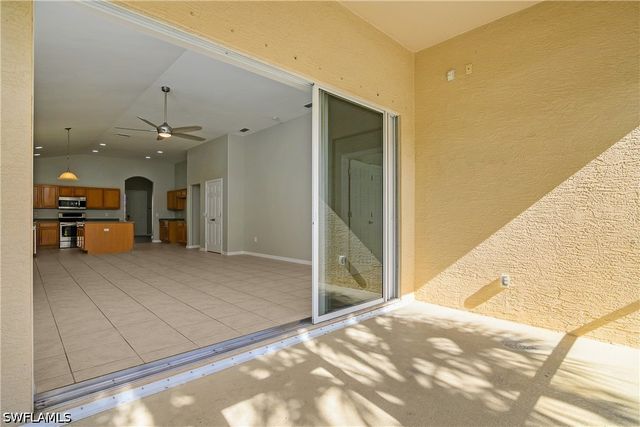 2022 Fairmont LN, Naples, FL 34120