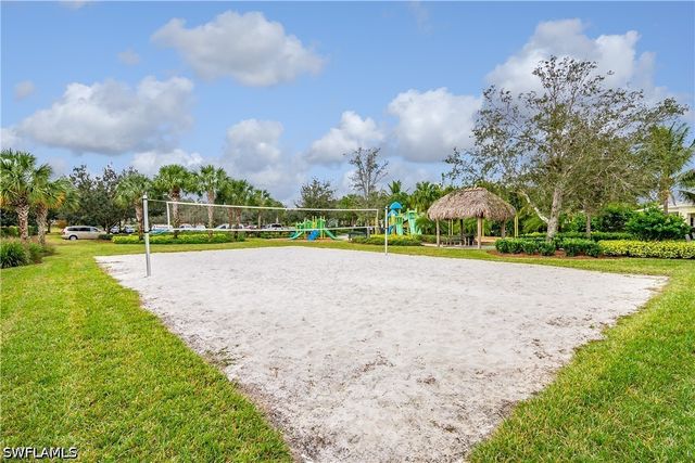 2022 Fairmont LN, Naples, FL 34120