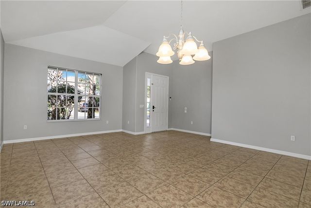 2022 Fairmont LN, Naples, FL 34120