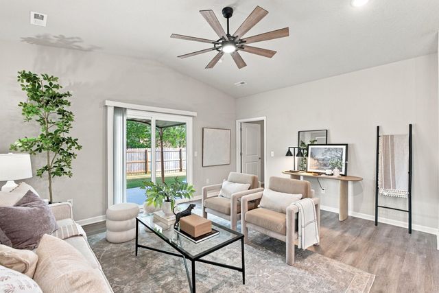 211 S Gatewood St, Valley Center, KS 67147